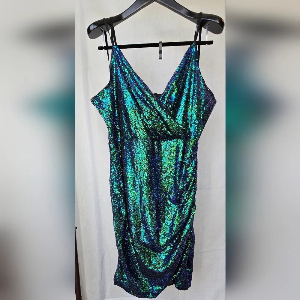 NWT Sequin Ruched V-Neck Dress in Iridescent Green and Blue - Picture 2 of 11